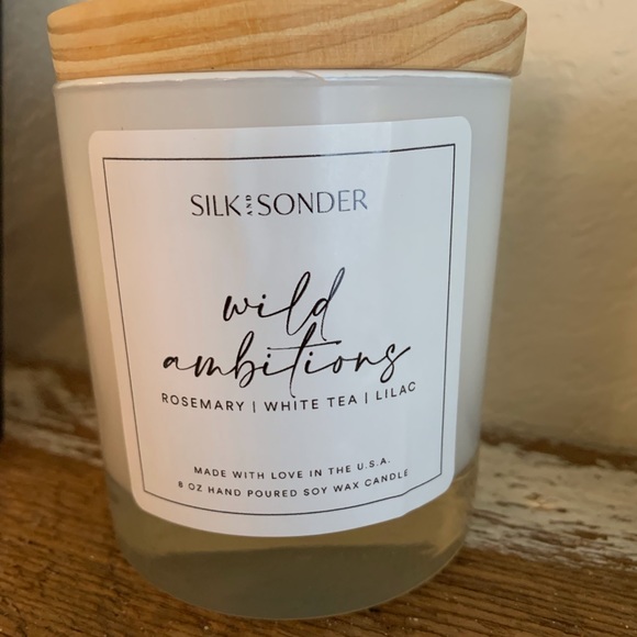 Silk & Sonder Candle - Picture 3 of 3
